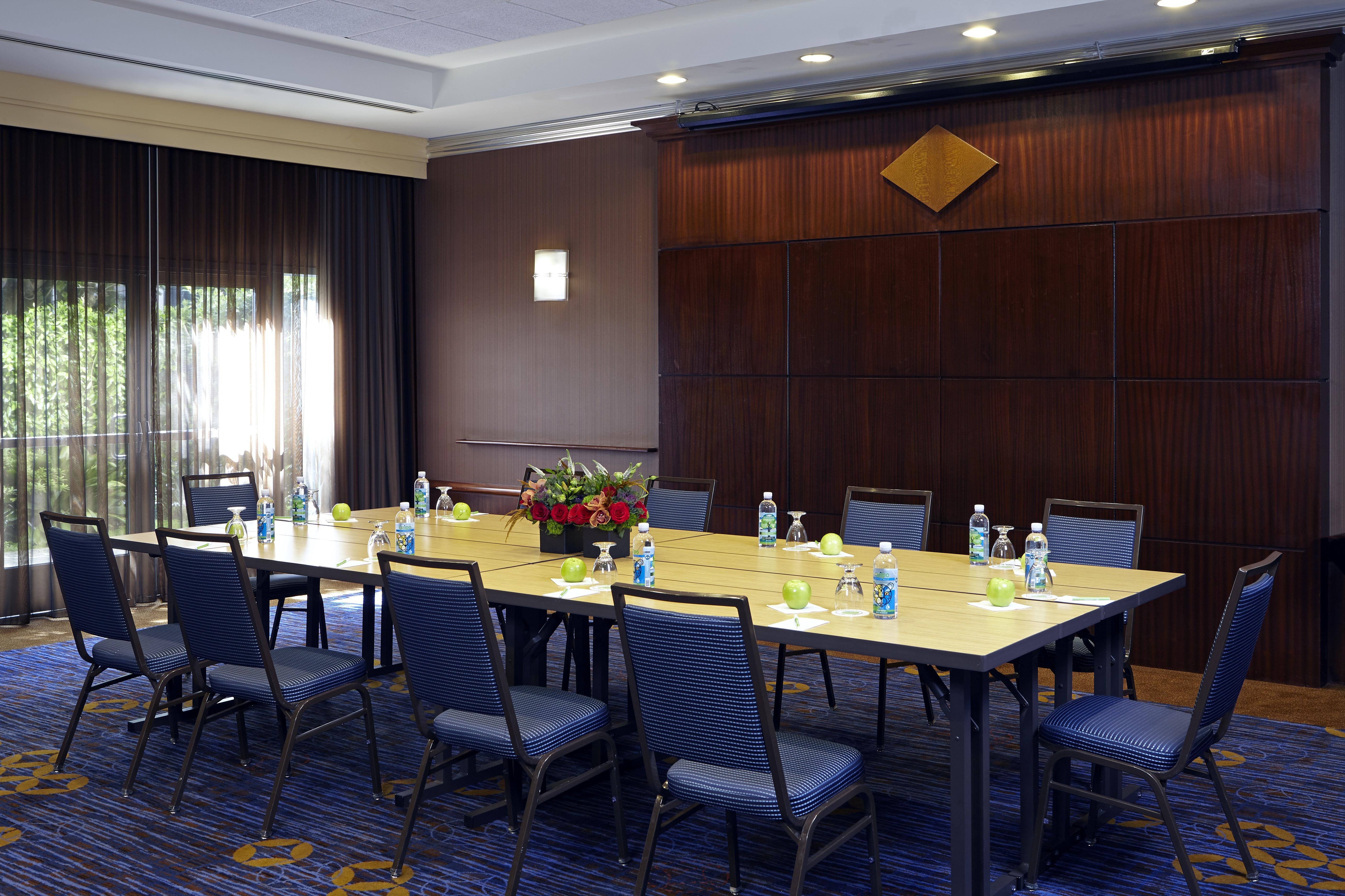 Courtyard By Marriott Los Angeles Lax / Century Boulevard — Photos 3