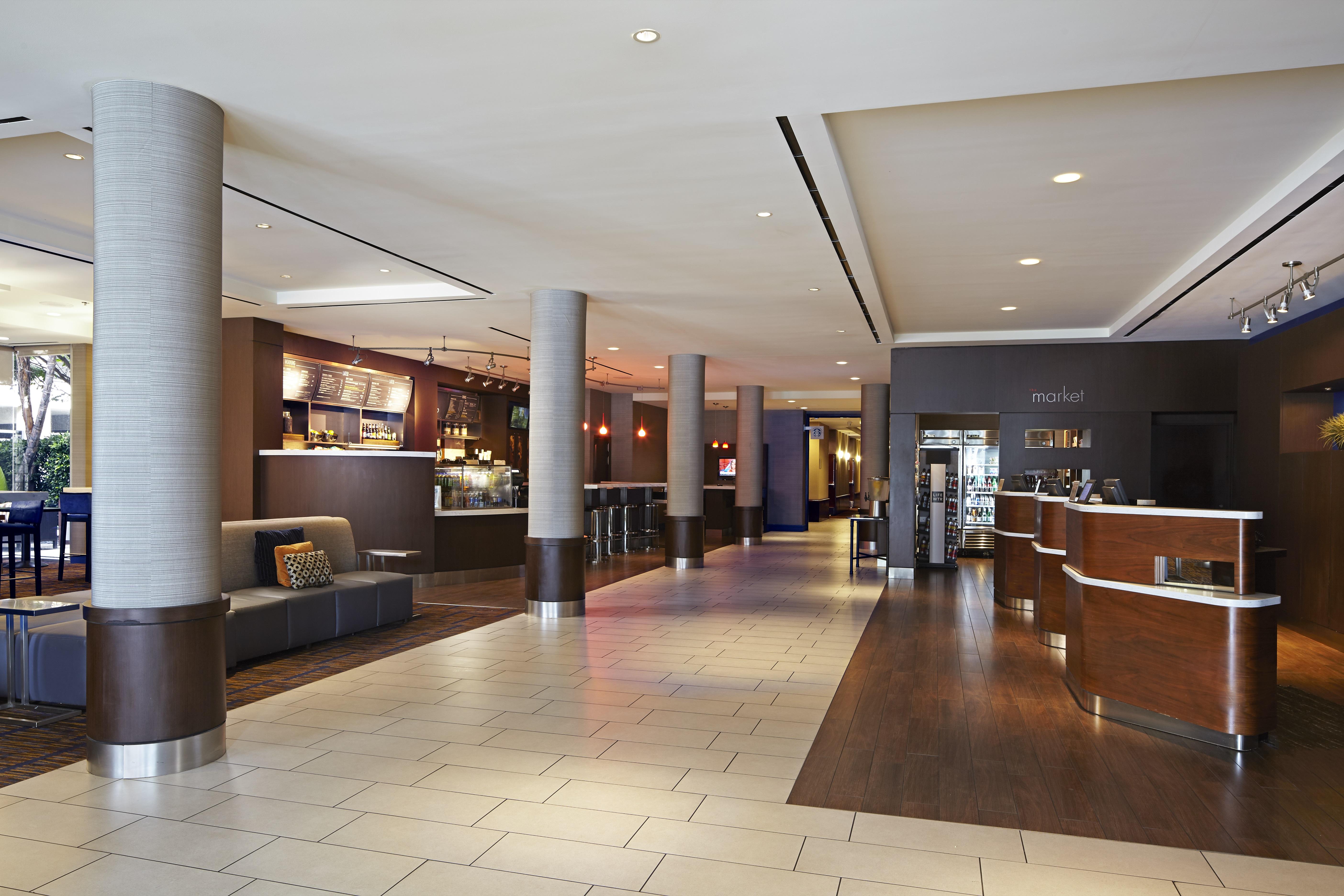 Courtyard By Marriott Los Angeles Lax / Century Boulevard — Photos 1